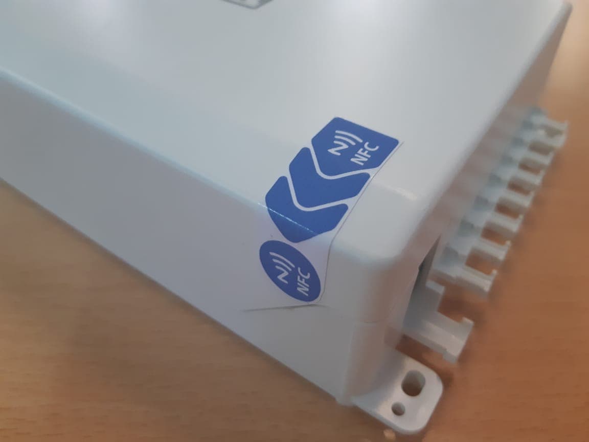 8 cores fiber access terminal box with NFC chip solution